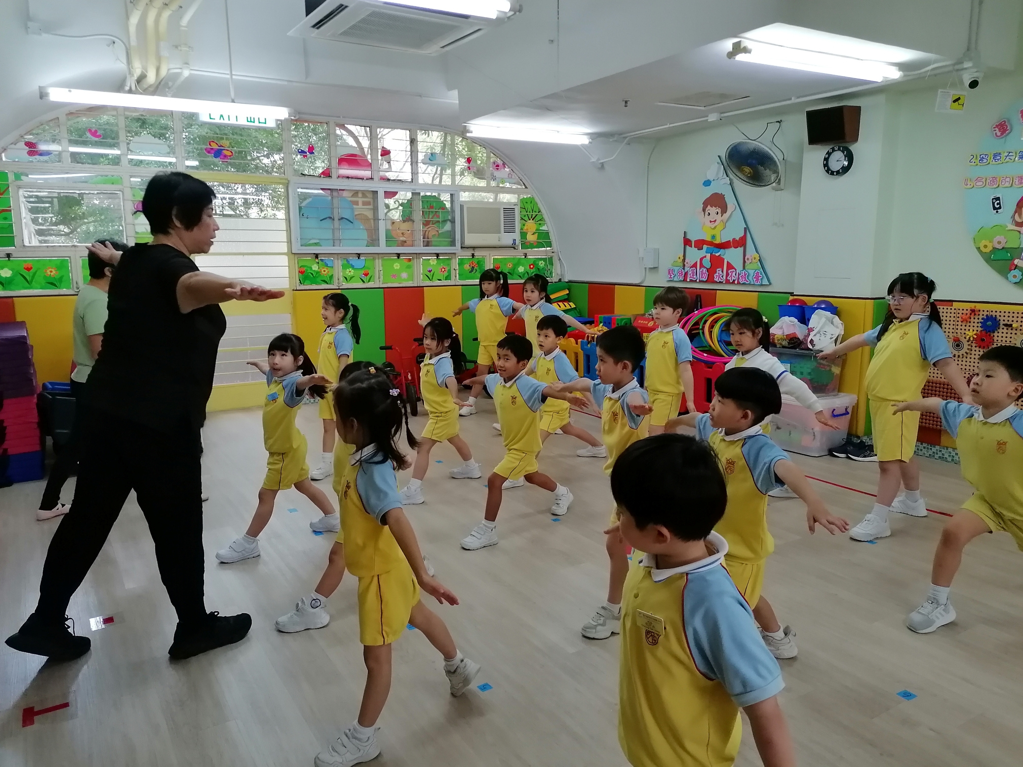 202605012_(幼動樂)運動示範【體操】